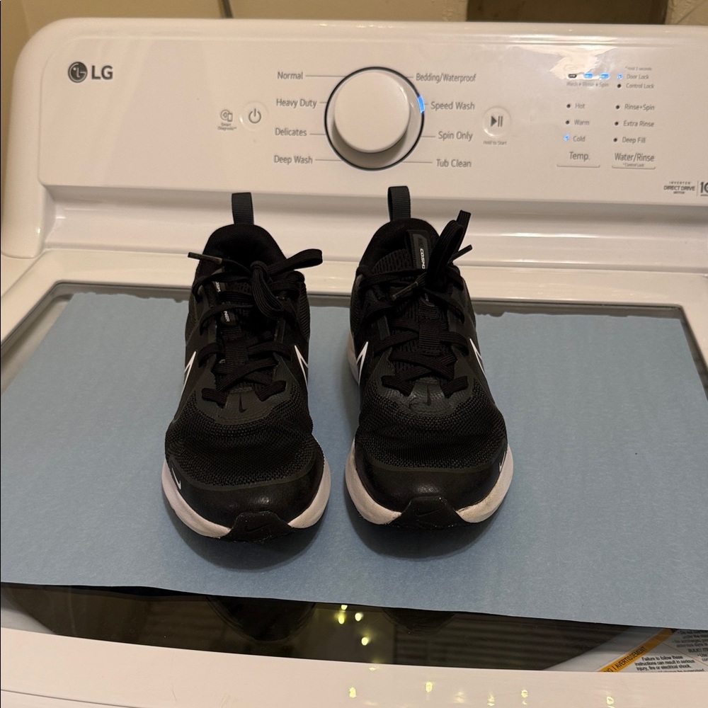 Nike Kids Black and White Sneakers